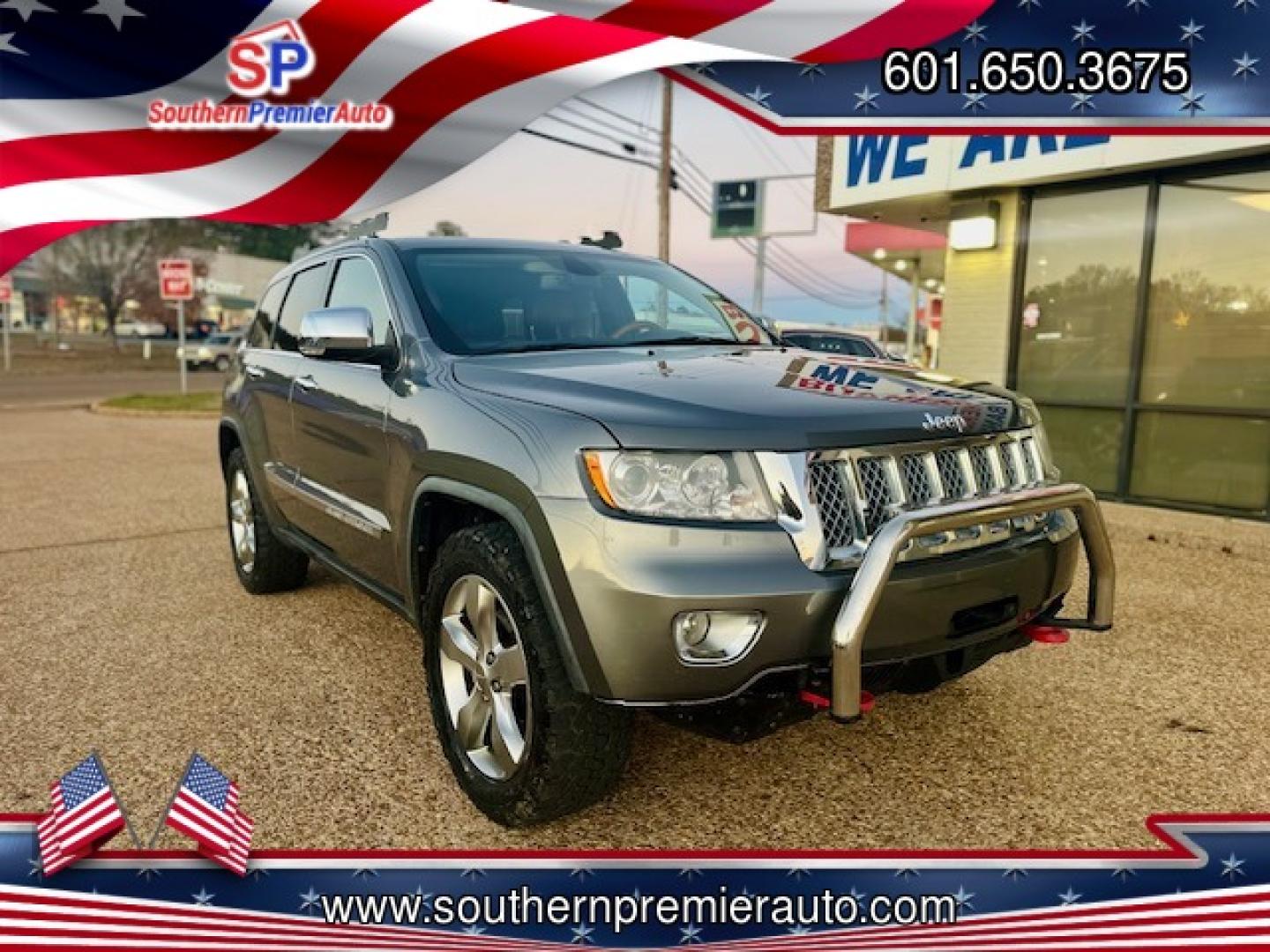 2011 GRAY JEEP GRAND CHEROKEE OVERL (1J4RR6GG5BC) , located at 922 W. Beacon St., Philadelphia, MS, 39350, (601) 650-3675, 32.770447, -89.127151 - Photo#0